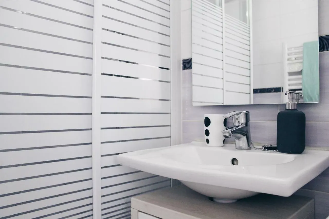 Apartment Montorgueil Charming Place Paris